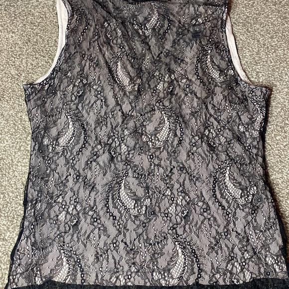 H&M black lace v-neck sleeveless top size medium - Picture 5 of 5